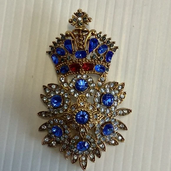 JOAN RIVERS Vintage Royal Monarch Maltese Cross Gold Blue Red‎ Brooch Signed